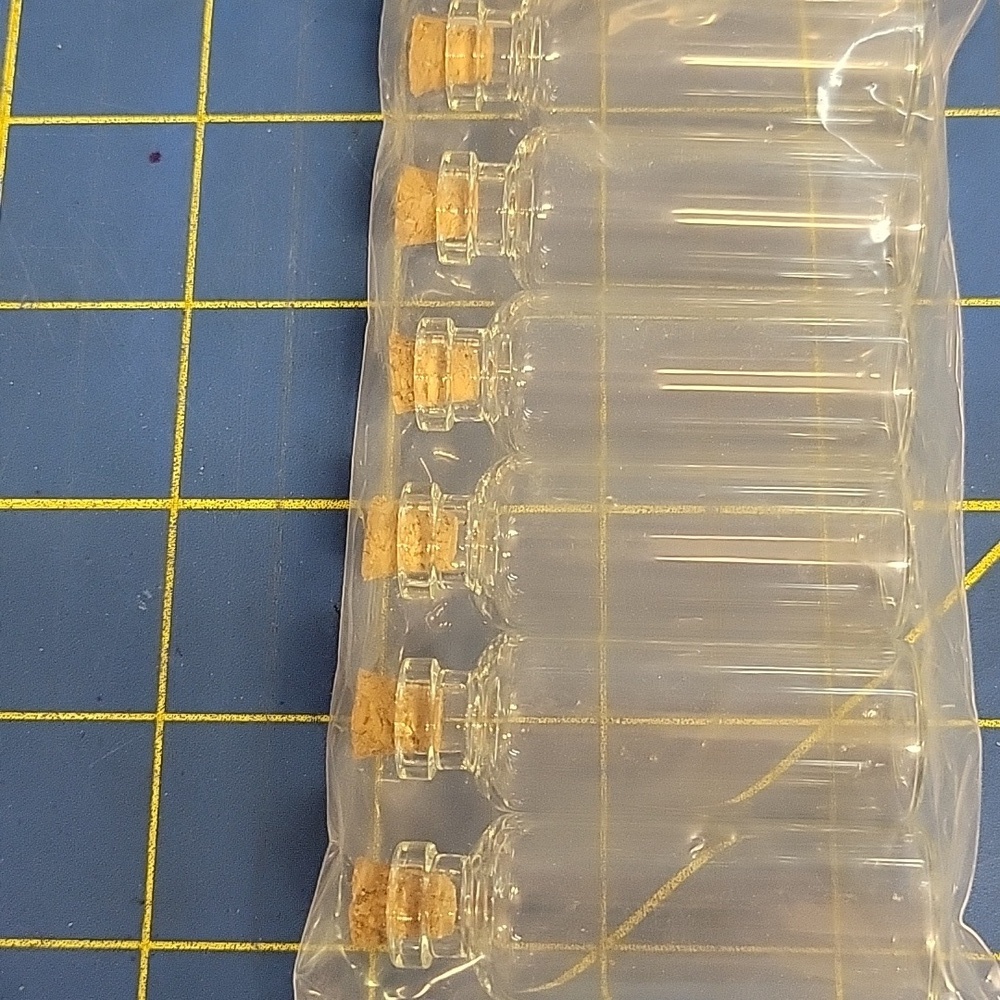 7 piece mini glass cork lid containers New